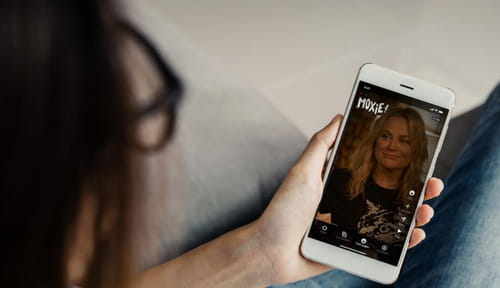 What Is Netflix Fast Laughs? - Vimarsana News